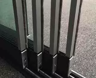 Zuglüftbürsten für Glasschiebewand